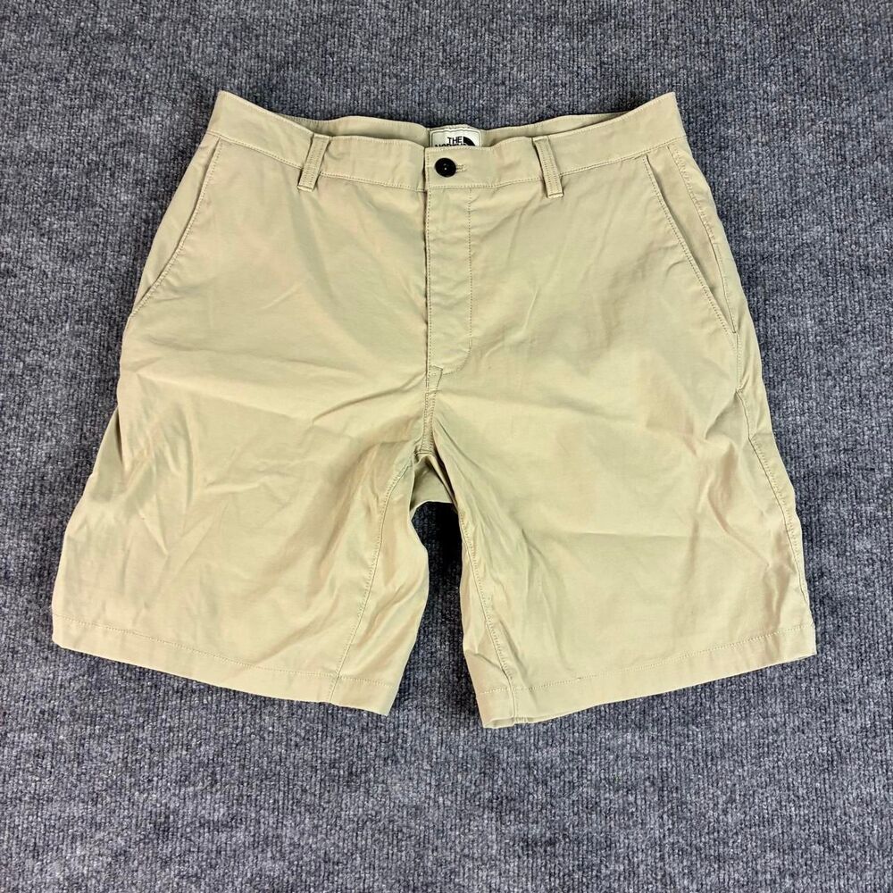 The North Face Men’s Size 34 Khaki Nylon Stretch Hiking Shorts Beige
